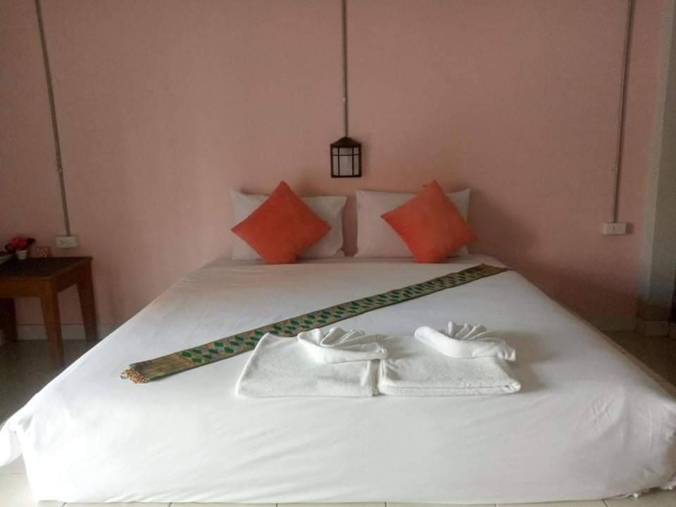 The Guest Hotel Krabi Bagian luar foto