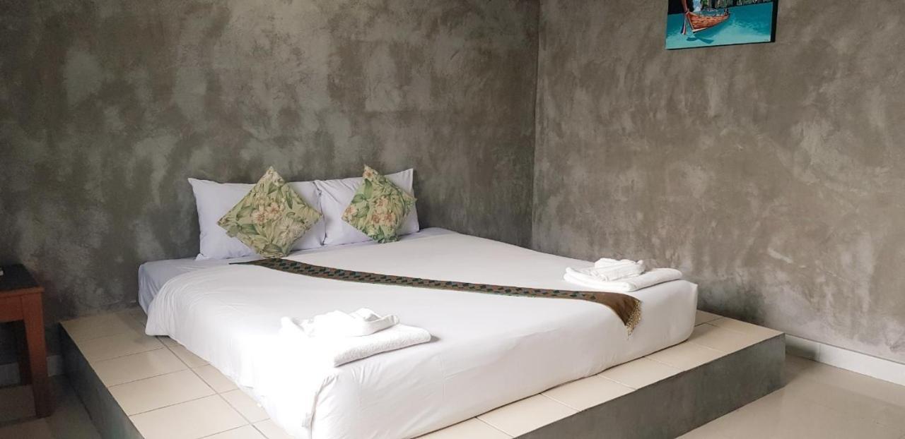 The Guest Hotel Krabi Bagian luar foto